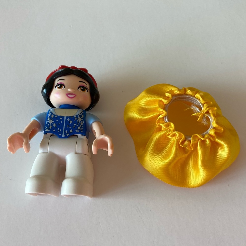 Lego Duplo Snow White Set - Picture 8 of 12